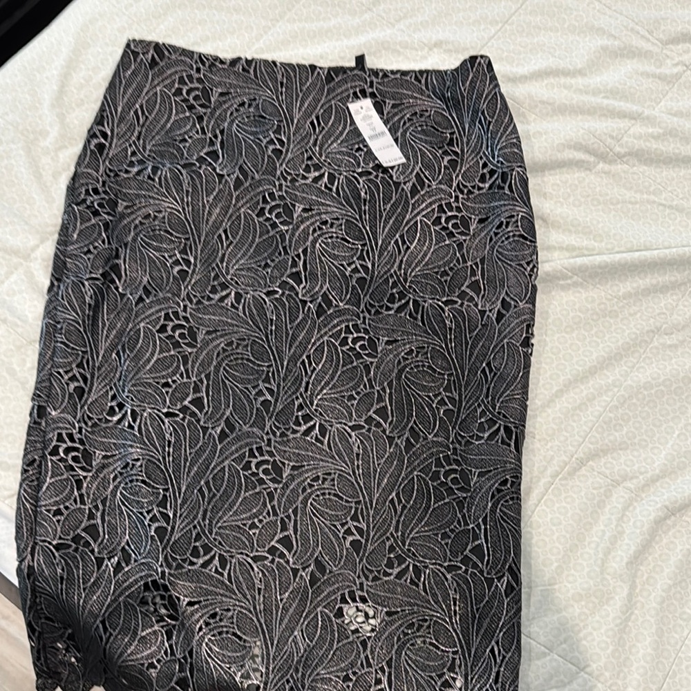 White House Black Market Black Silver Pencil Skirt